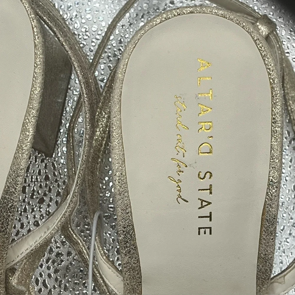 NWT Altar'd State Zoey Gold Strappy Chunky Block Heels Sz 10